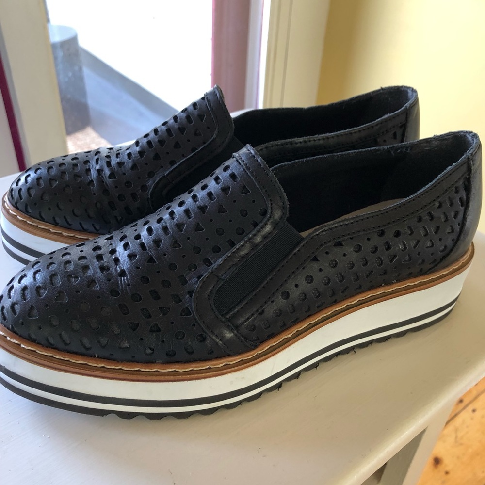 Worn once! Summit platform oxford